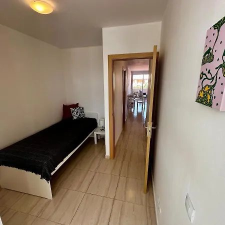 Spacious Flat Near The Sea Апартаменты