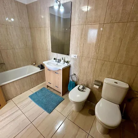 Spacious Flat Near The Sea Апартаменты *