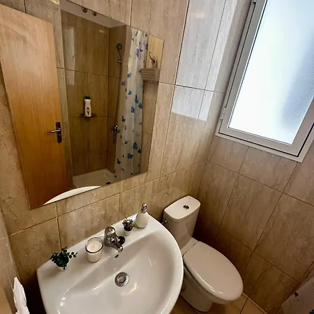 Spacious Flat Near The Sea *
