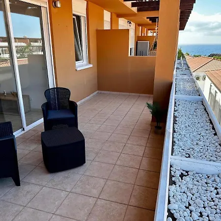 Spacious Flat Near The Sea Апартаменты *