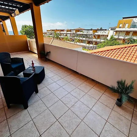 Spacious Flat Near The Sea Апартаменты Сан Мигель